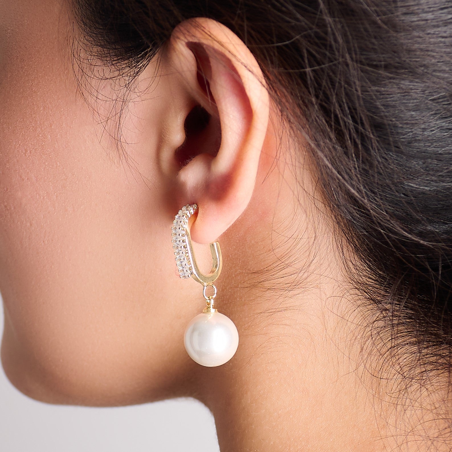 Boss Lady Pearl Earrings | 18kt Gold Plated