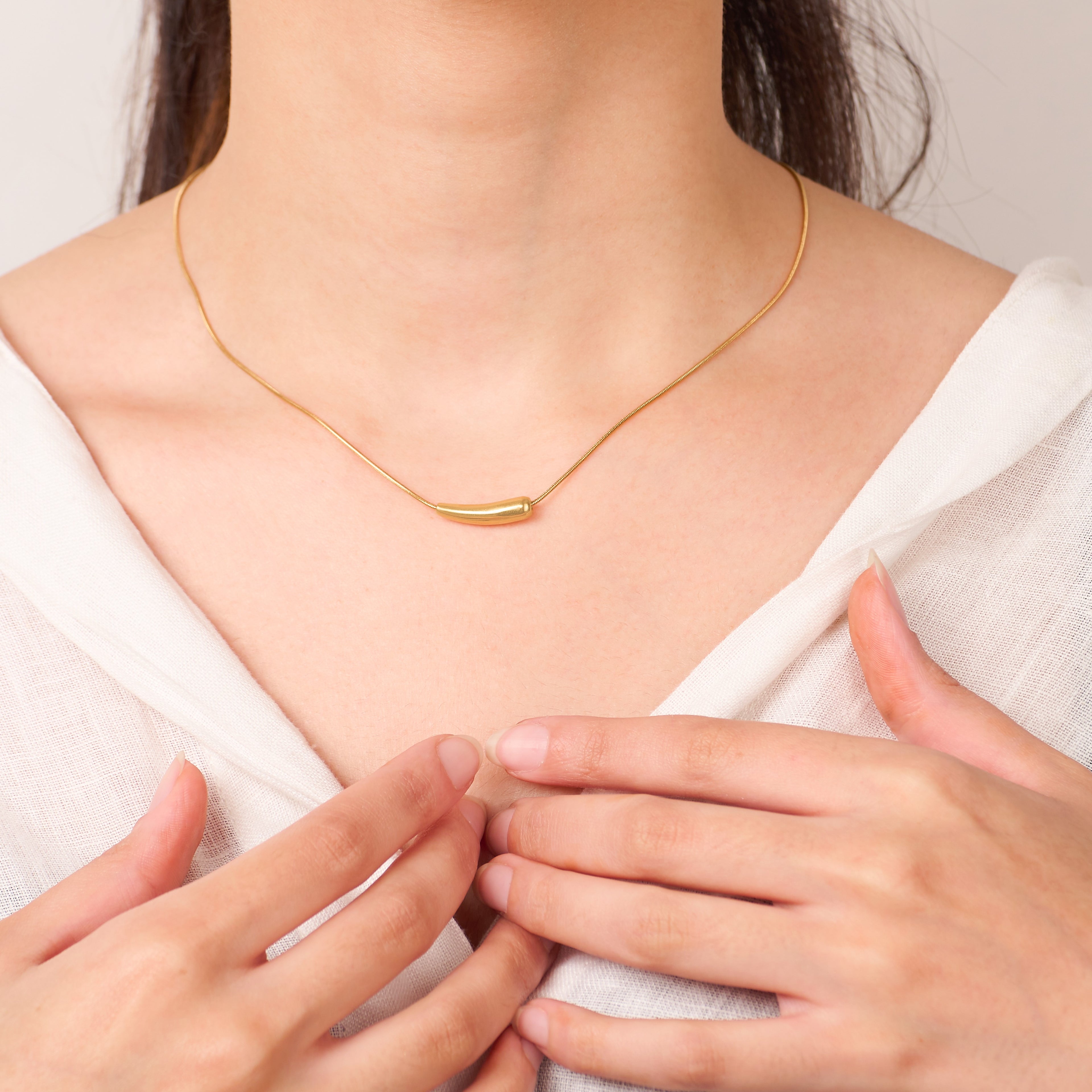 Walrus Minimal Necklace | 18kt Gold Plated