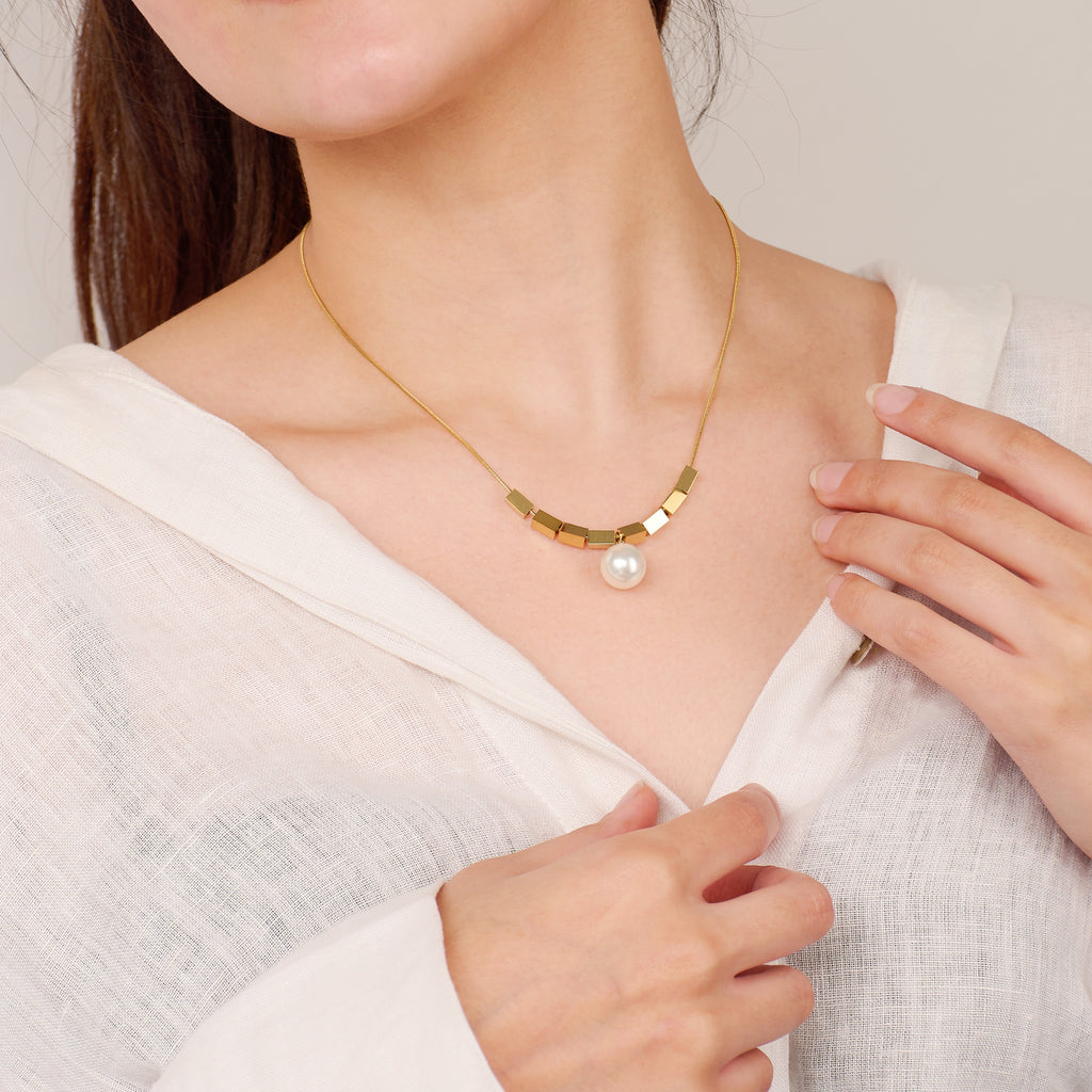 Pearl & Cuboid Necklace (Gold) | 18kt Gold Plated